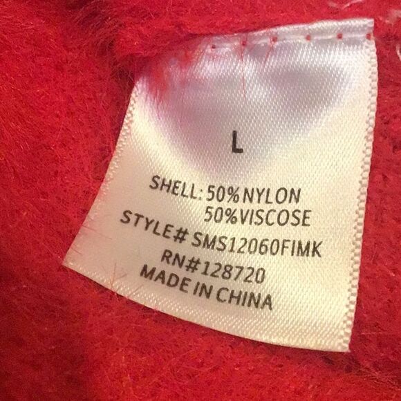 ALYA Francesca’s Red Fuzzy Diamond Pattern Knit Crewneck Sweater NEW - Picture 14 of 15